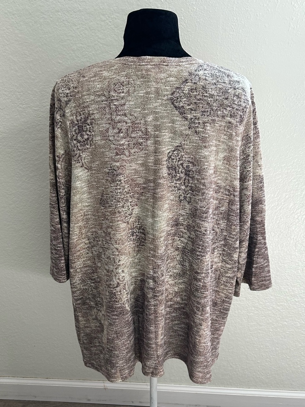 Catherines 2X V Neck Blouse - Picture 3 of 9